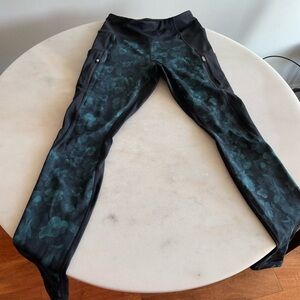 Athleta frost high rise traverse leggings